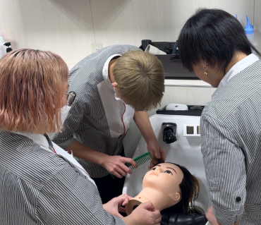 AI時代にも求められる理容師・美容師の仕事｜新卒から学べるプラージュの研修環境