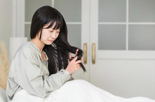 夏の頭皮汚れ・髪のパサつきに｜秋から始める頭皮と髪のケア