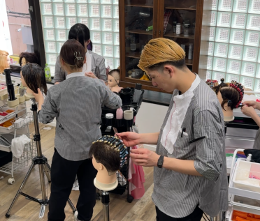 Human story ♯05   「技術に自信がなくても大丈夫？プラージュの新入社員研修と講師のサポート」