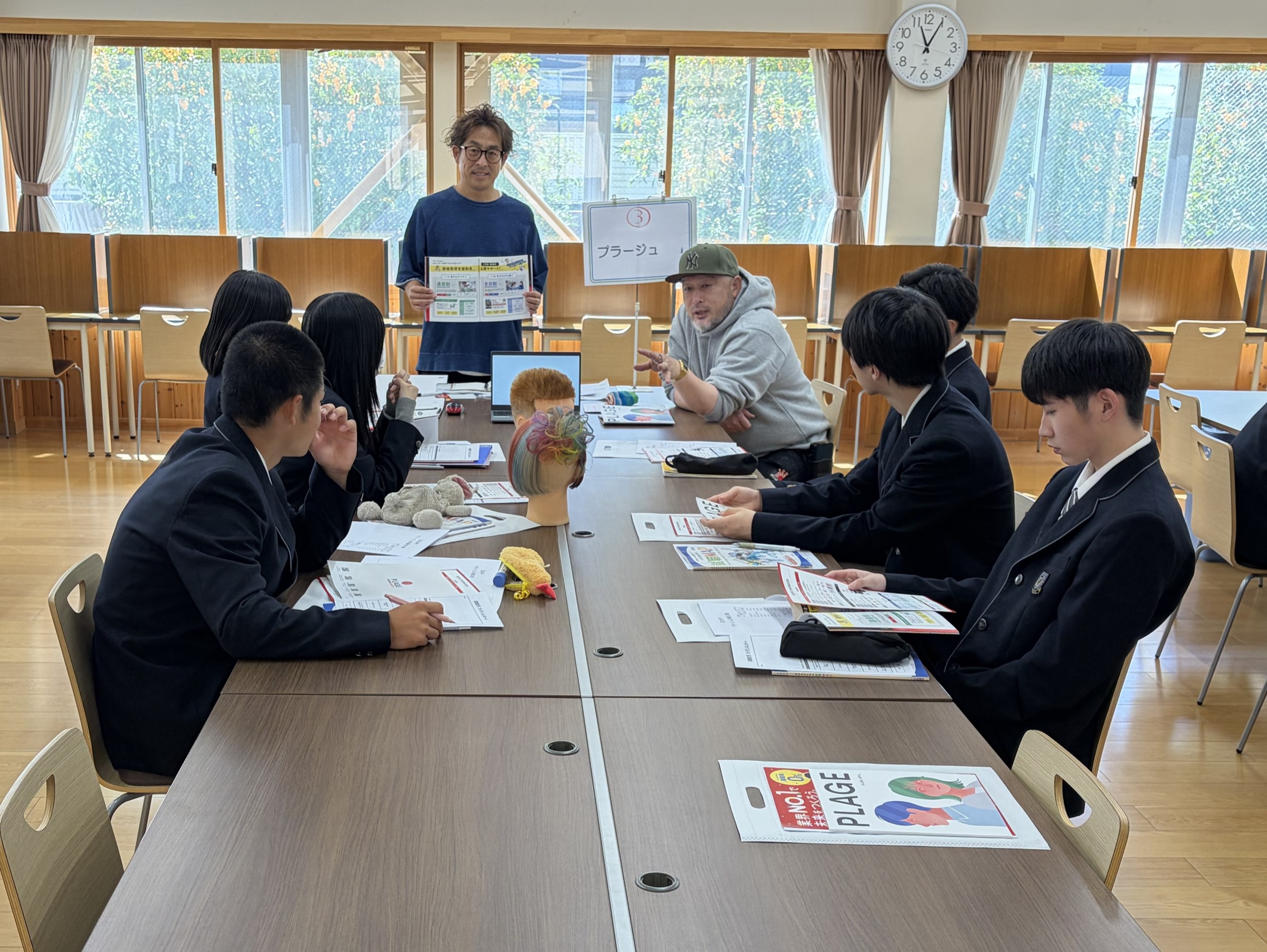 古川学園高等学校にて開催された進路ガイダンスに、プラージュが参加いたしました。